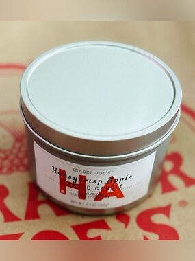 🍁Trader Joe's Honeycrisp Apple Scented Candle - Silver Tin, Red Label